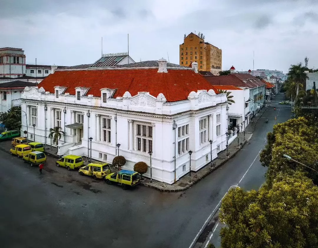 Kota Tua, sewa mobil Avanza Surabaya
