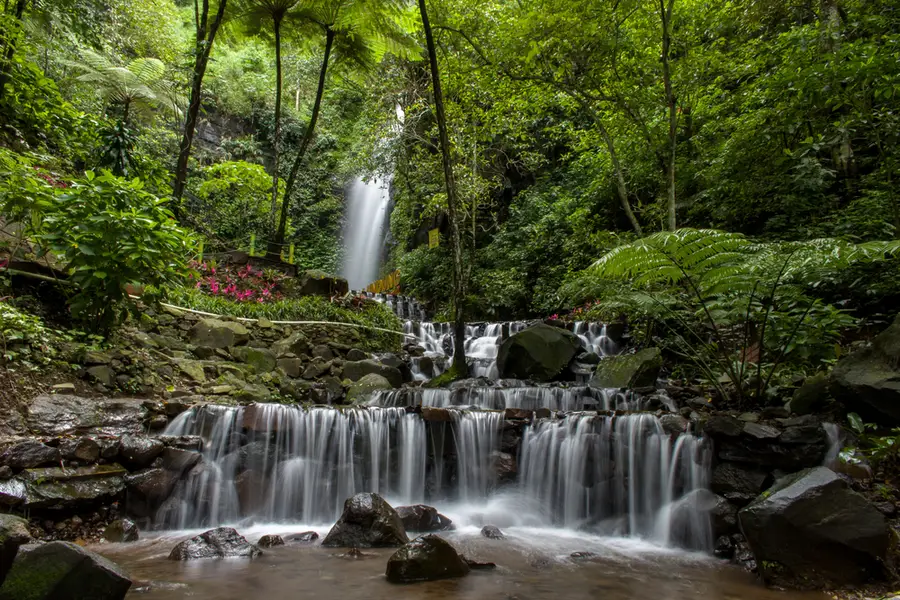 air terjun dlundung, sewa mobil avanza mojokerto