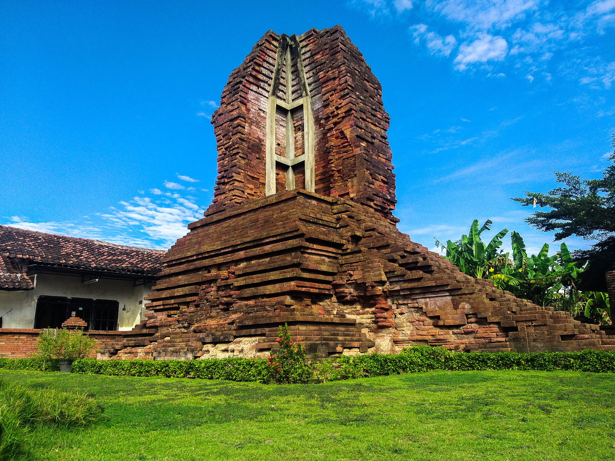 candi sumur, rental mobil pajero sidoarjo