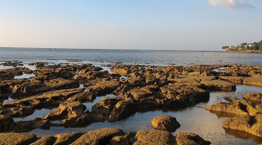 pantai lorina, sewa mobil Hiace Lamongan